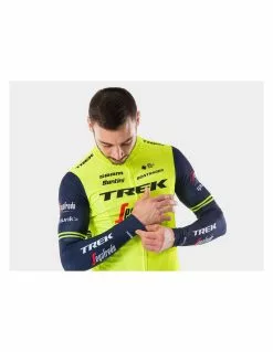 Manguitos Santini Trek-Segafredo Team -Compra tu bicicleta fácilmente | Envío rápido y devolución sencilla manguitos santini treksegafredo team 1